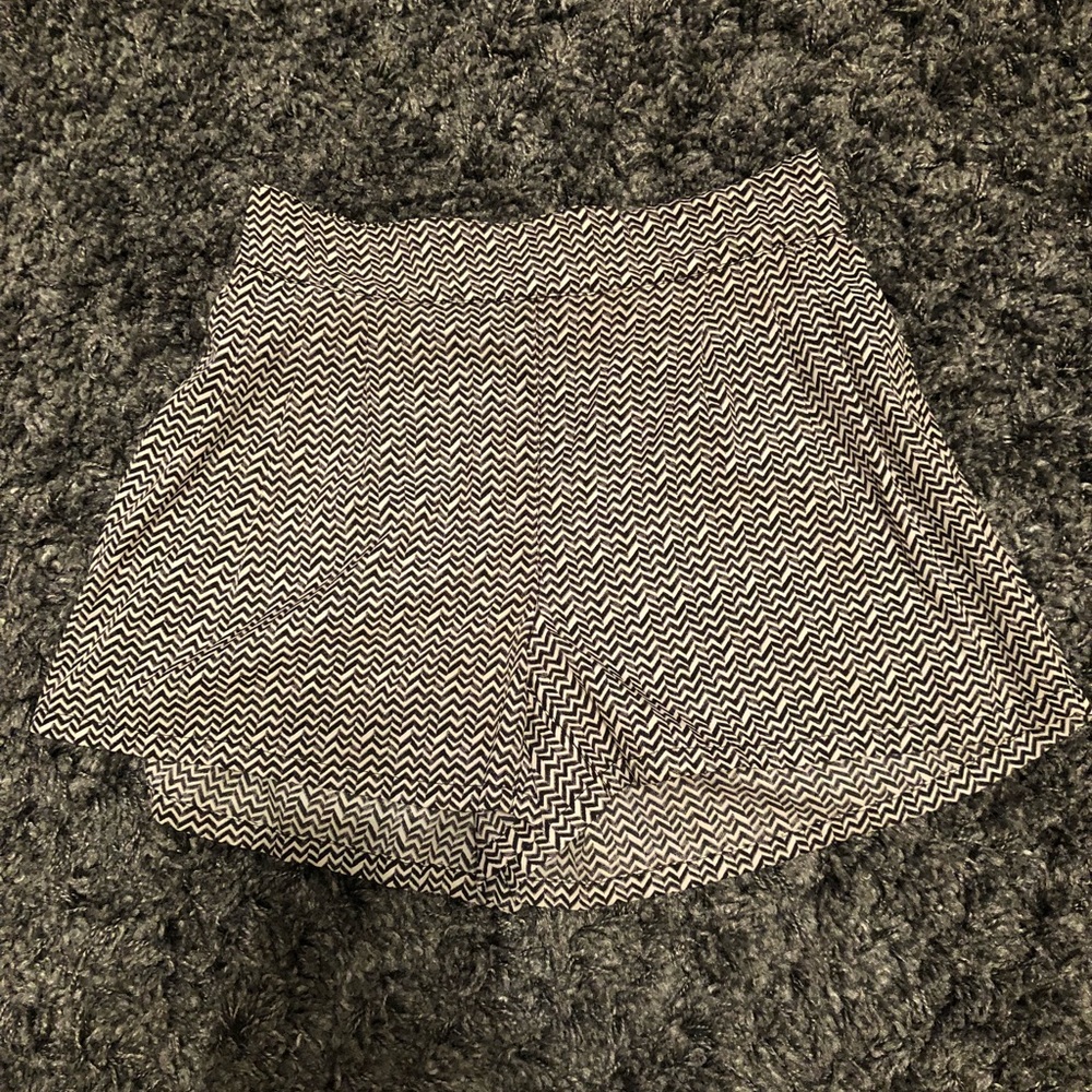 Chevron Flowy Shorts